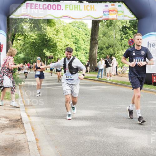 29.06.2025 - hella hamburg halbmarathon MichiJ http://msf.ph/oto/8270061 29.06.2025 10:55:39 Zwischen KM18-KM19 1071, 2281, 3154, 6217, 8263, 8632, 9075, 14868, 15697, 18176 meine-sportfotos.de