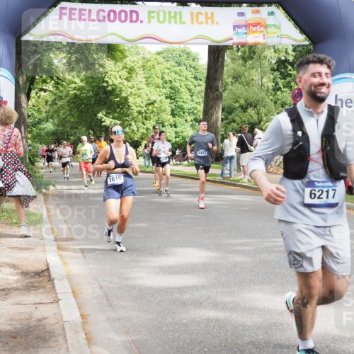29.06.2025 - hella hamburg halbmarathon MichiJ http://msf.ph/oto/8270143 29.06.2025 10:55:41 Zwischen KM18-KM19 1071, 1610, 2281, 3154, 4453, 6026, 6217, 8263, 9075, 18176 meine-sportfotos.de