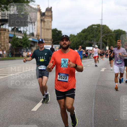 29.06.2025 - hella hamburg halbmarathon Yannick Fuchs http://msf.ph/oto/8270256 29.06.2025 10:36:56 20KM 1209, 1256, 1312, 1700, 1903, 2233, 3523, 4235, 4823, 5436, 5682, 6639, 6721, 6770, 7035, 7363, 7448, 7693, 7734, 7765, 7865, 9833, 10216, 10469, 12098, 13446, 13483, 13709, 13725, 14811, 15095, 15175, 15270, 15301, 16281, 16295, 16507, 16626, 16660, 17000, 17016, 17177, 17363, 17637, 17864, 18330, 18559, 18632, 18920 meine-sportfotos.de