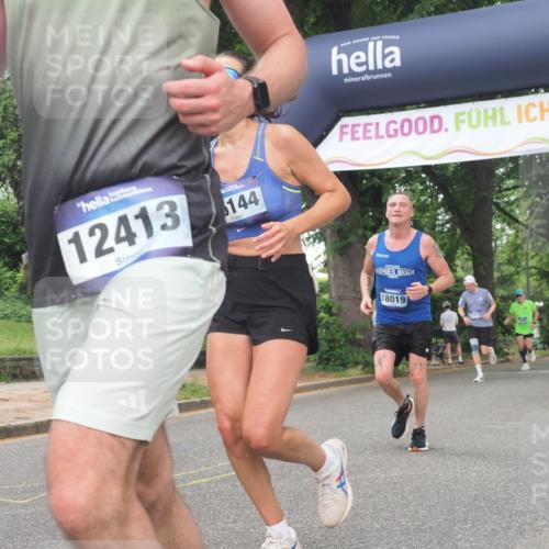 29.06.2025 - hella hamburg halbmarathon KatJ http://msf.ph/oto/8270276 29.06.2025 10:39:38 Zwischen KM18-KM19 1683, 2364, 4121, 4814, 5482, 6657, 7178, 7732, 8172 meine-sportfotos.de