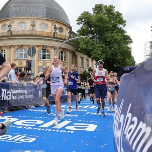 29.06.2025 - hella hamburg halbmarathon Strokosch-Dieckow http://msf.ph/oto/8270353 29.06.2025 10:46:25 Ziel 1600, 2222, 2842, 4237, 4497, 5459, 6421, 6691, 6978, 7335, 8142, 8482, 8981, 9232, 9386, 9529, 9786, 11185, 11773, 12171, 12651, 12891, 13698, 14045, 14200, 14228, 14262, 14482, 15157, 16127, 17281, 17461, 18118, 18211, 18637, 18882, 19209 meine-sportfotos.de