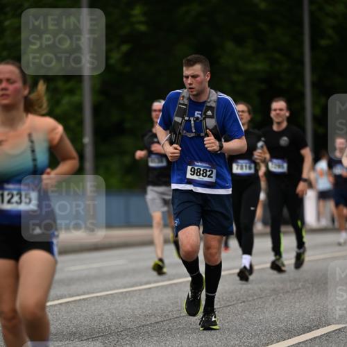 29.06.2025 - hella hamburg halbmarathon Dr. Thomas Lammeyer http://msf.ph/oto/8270372 29.06.2025 10:35:56 Kennedybrücke 1235, 2672, 2831, 2832, 3358, 4877, 4924, 4953, 5350, 5496, 5846, 6344, 7295, 7334, 7816, 7898, 8304, 8538, 8757, 9078, 9104, 9478, 9604, 9882, 9883, 10421, 10435, 10653 meine-sportfotos.de