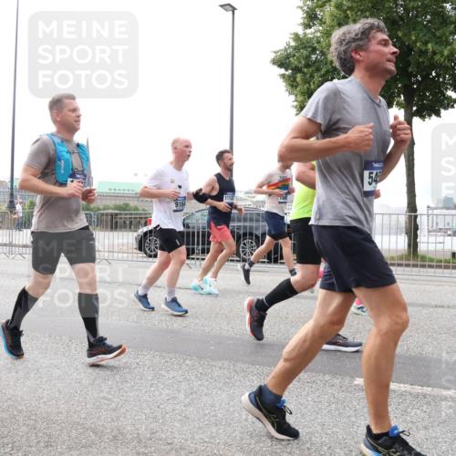 29.06.2025 - hella hamburg halbmarathon Lena Gebhardt http://msf.ph/oto/8270385 29.06.2025 10:34:48 Lombardsbrücke 54, 1112, 1889, 9164, 1025, 1284, 1849, 2023, 2355, 2412, 2510, 2511, 3130, 3409, 3420, 4540, 4884, 5453, 5609, 6034, 6171, 6310, 6329, 6335, 6379, 6397, 6571, 6574, 6843, 7020, 7299, 7386, 7644, 7733, 8369, 8705, 8793, 9122, 9164, 9248, 9379, 9448, 9514, 10335, 10358, 10464, 10564, 10606, 10674, 11122, 11245, 11646, 11872, 12019, 12164, 12236, 12382, 12764, 13957, 15477, 16238, 16311, 16390, 16682, 16919, 17230, 18158, 18941 meine-sportfotos.de