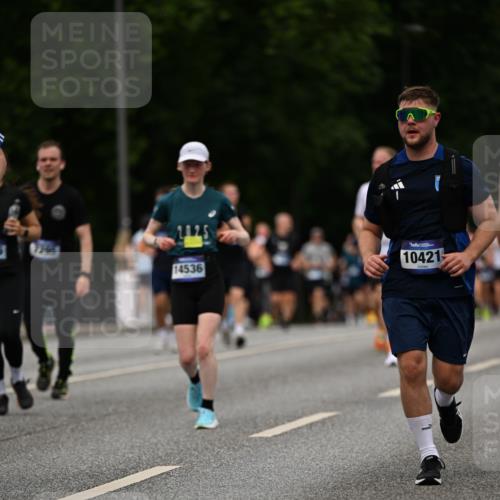 29.06.2025 - hella hamburg halbmarathon Dr. Thomas Lammeyer http://msf.ph/oto/8270392 29.06.2025 10:35:56 Kennedybrücke 1235, 2672, 2831, 2832, 3358, 4877, 4924, 4953, 5350, 5496, 5846, 6344, 7295, 7334, 7816, 7898, 8304, 8538, 8757, 9078, 9104, 9478, 9604, 9882, 9883, 10421, 10435, 10653 meine-sportfotos.de