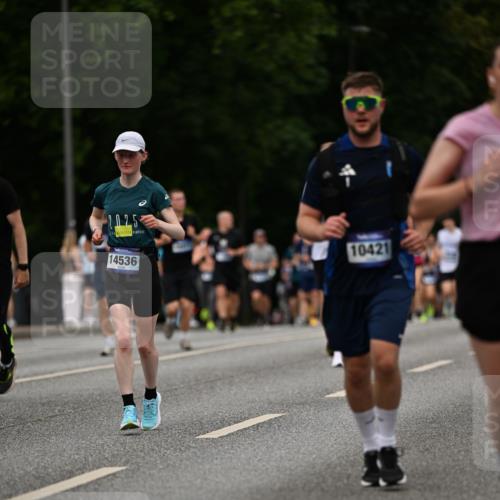 29.06.2025 - hella hamburg halbmarathon Dr. Thomas Lammeyer http://msf.ph/oto/8270400 29.06.2025 10:35:56 Kennedybrücke 1235, 2672, 2831, 2832, 3358, 4877, 4924, 4953, 5350, 5496, 5846, 6344, 7295, 7334, 7816, 7898, 8304, 8538, 8757, 9078, 9104, 9478, 9604, 9882, 9883, 10421, 10435, 10653 meine-sportfotos.de