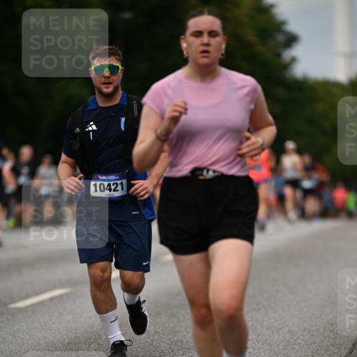 29.06.2025 - hella hamburg halbmarathon Dr. Thomas Lammeyer http://msf.ph/oto/8270414 29.06.2025 10:35:57 Kennedybrücke 1235, 2672, 2831, 2832, 3358, 4877, 4924, 5350, 5496, 6344, 7295, 7334, 7816, 7898, 8304, 8538, 8757, 9078, 9478, 9604, 9882, 9883, 10421, 10435, 10653 meine-sportfotos.de