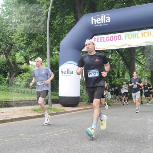 29.06.2025 - hella hamburg halbmarathon KatJ http://msf.ph/oto/8270464 29.06.2025 10:39:41 Zwischen KM18-KM19 1683, 4121, 8172 meine-sportfotos.de