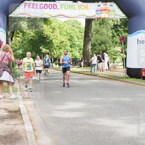 29.06.2025 - hella hamburg halbmarathon MichiJ http://msf.ph/oto/8270474 29.06.2025 10:55:45 Zwischen KM18-KM19 1610, 2281, 3154, 4453, 6026, 6217, 8263, 8563, 15369, 18176 meine-sportfotos.de