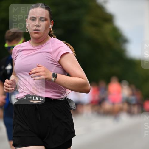 29.06.2025 - hella hamburg halbmarathon Dr. Thomas Lammeyer http://msf.ph/oto/8270475 29.06.2025 10:35:58 Kennedybrücke 1235, 2672, 2831, 2832, 3358, 4877, 4924, 5496, 6344, 7295, 7334, 7344, 7816, 7898, 8304, 8538, 8757, 9078, 9478, 9604, 9882, 9883, 10421, 10435, 10653 meine-sportfotos.de