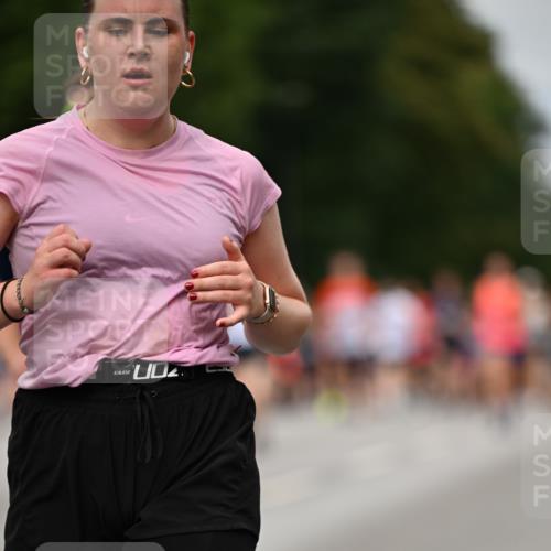 29.06.2025 - hella hamburg halbmarathon Dr. Thomas Lammeyer http://msf.ph/oto/8270492 29.06.2025 10:35:58 Kennedybrücke 1235, 2672, 2831, 2832, 3358, 4877, 4924, 5496, 6344, 7295, 7334, 7344, 7816, 7898, 8304, 8538, 8757, 9078, 9478, 9604, 9882, 9883, 10421, 10435, 10653 meine-sportfotos.de