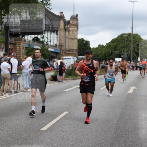 29.06.2025 - hella hamburg halbmarathon Yannick Fuchs http://msf.ph/oto/8270502 29.06.2025 10:49:03 20KM 1125, 1506, 1628, 2029, 2119, 2252, 2448, 2561, 2955, 3256, 3652, 4029, 4616, 4868, 4903, 5021, 5319, 6355, 6433, 6891, 6938, 8487, 8618, 8973, 10044, 10188, 10368, 10376, 11184, 11568, 11797, 11799, 11976, 12483, 12526, 12584, 12961, 13267, 14750, 14834, 14845, 14909, 15389, 15854, 15868, 15896, 16110, 16327, 17842, 18031, 18190, 18380 meine-sportfotos.de