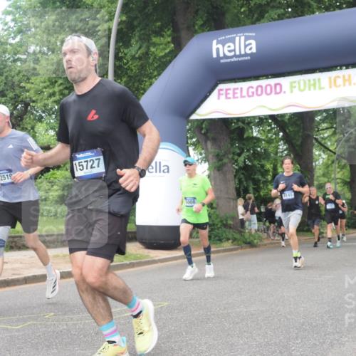 29.06.2025 - hella hamburg halbmarathon KatJ http://msf.ph/oto/8270506 29.06.2025 10:39:42 Zwischen KM18-KM19 1683, 4121, 5008 meine-sportfotos.de