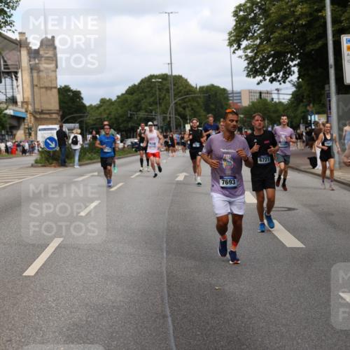 29.06.2025 - hella hamburg halbmarathon Yannick Fuchs http://msf.ph/oto/8270516 29.06.2025 10:36:57 20KM 1209, 1256, 1312, 1700, 1903, 2233, 3523, 4235, 4823, 5436, 5682, 6639, 6721, 6770, 7035, 7363, 7448, 7693, 7734, 7765, 7865, 9833, 10216, 10469, 11907, 12098, 13446, 13483, 13709, 13725, 14811, 15095, 15175, 15270, 15297, 15301, 16281, 16295, 16507, 16626, 16660, 16677, 17000, 17016, 17177, 17363, 17637, 17864, 18330, 18559, 18632, 18920 meine-sportfotos.de