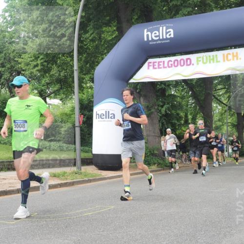 29.06.2025 - hella hamburg halbmarathon KatJ http://msf.ph/oto/8270663 29.06.2025 10:39:43 Zwischen KM18-KM19 1683, 5008, 7383 meine-sportfotos.de