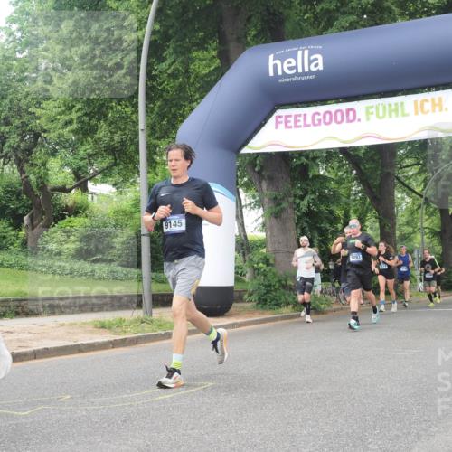 29.06.2025 - hella hamburg halbmarathon KatJ http://msf.ph/oto/8270681 29.06.2025 10:39:43 Zwischen KM18-KM19 1683, 5008, 7383 meine-sportfotos.de