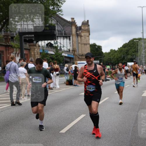 29.06.2025 - hella hamburg halbmarathon Yannick Fuchs http://msf.ph/oto/8270686 29.06.2025 10:49:04 20KM 1506, 1628, 2029, 2119, 2252, 2448, 2561, 2955, 3256, 3652, 4029, 4616, 4868, 4903, 5021, 6355, 6433, 6891, 6938, 8487, 8618, 8973, 10044, 10188, 10368, 10376, 11184, 11568, 11797, 11799, 12483, 12526, 12584, 13267, 14750, 14834, 14845, 14909, 15854, 15868, 15896, 16110, 16327, 17842, 18031, 18190, 18380 meine-sportfotos.de
