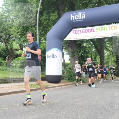 29.06.2025 - hella hamburg halbmarathon KatJ http://msf.ph/oto/8270718 29.06.2025 10:39:44 Zwischen KM18-KM19 5008, 5093, 7383 meine-sportfotos.de