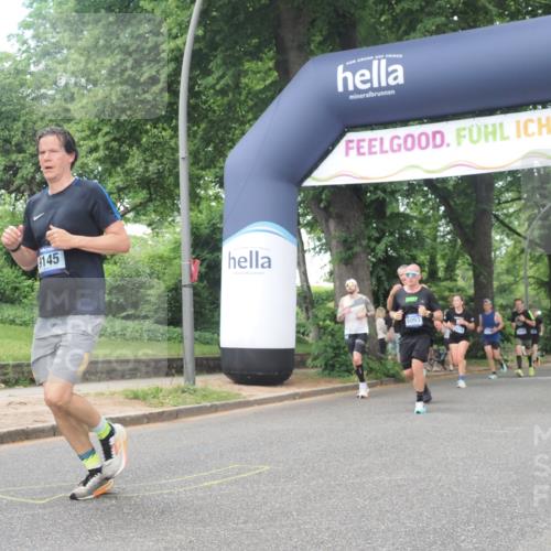 29.06.2025 - hella hamburg halbmarathon KatJ http://msf.ph/oto/8270746 29.06.2025 10:39:44 Zwischen KM18-KM19 5008, 5093, 7383 meine-sportfotos.de