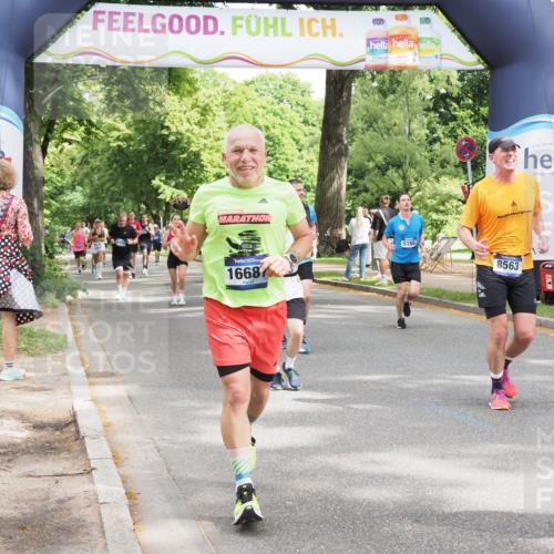 29.06.2025 - hella hamburg halbmarathon MichiJ http://msf.ph/oto/8270854 29.06.2025 10:55:48 Zwischen KM18-KM19 1610, 4453, 5166, 6026, 8256, 8563, 15369, 16687, 18189 meine-sportfotos.de