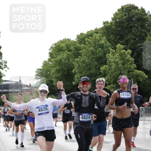 29.06.2025 - hella hamburg halbmarathon Jannik Wohlers http://msf.ph/oto/8270971 29.06.2025 10:33:53 Lombardsbrücke 1672, 2265, 2412, 2464, 2496, 2510, 2511, 2801, 2933, 3145, 3829, 3848, 4824, 4826, 5609, 6105, 6571, 6574, 7324, 7329, 8349, 8965, 9379, 10360, 10564, 11432, 11668, 11872, 12165, 12896, 13437, 13747, 13957, 14047, 14058, 14854, 14855, 14918, 14919, 15793, 15983, 16115, 16578, 16919, 17105, 17230, 17650, 17789, 18044, 18941 meine-sportfotos.de
