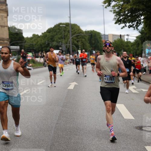 29.06.2025 - hella hamburg halbmarathon Yannick Fuchs http://msf.ph/oto/8271001 29.06.2025 10:49:06 20KM 1120, 1143, 1506, 1628, 2029, 2119, 2252, 2448, 2955, 3256, 3652, 4029, 4616, 4868, 4903, 5021, 6355, 6433, 6891, 6938, 8487, 8618, 10044, 10188, 10376, 11184, 11568, 11799, 12248, 12483, 12526, 12544, 12584, 13267, 14750, 14834, 14845, 14909, 15854, 15868, 15896, 16108, 16110, 16327, 16334, 17603, 17842, 18031, 18190, 18380 meine-sportfotos.de