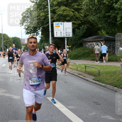 29.06.2025 - hella hamburg halbmarathon Yannick Fuchs http://msf.ph/oto/8271020 29.06.2025 10:36:59 20KM 1209, 1312, 1700, 1903, 2233, 3523, 4235, 4823, 5436, 6721, 6770, 7035, 7363, 7448, 7693, 7734, 7765, 7865, 9833, 10216, 10469, 11907, 12098, 13446, 13483, 13709, 13725, 14811, 15095, 15175, 15270, 15297, 15301, 16295, 16333, 16507, 16626, 16660, 16677, 17000, 17016, 17177, 17363, 17637, 17864, 18330, 18559, 18632, 18680, 18920 meine-sportfotos.de