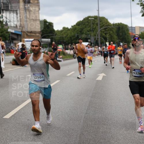 29.06.2025 - hella hamburg halbmarathon Yannick Fuchs http://msf.ph/oto/8271048 29.06.2025 10:49:06 20KM 1120, 1143, 1506, 1628, 2029, 2119, 2252, 2448, 2955, 3256, 3652, 4029, 4616, 4868, 4903, 5021, 6355, 6433, 6891, 6938, 8487, 8618, 10044, 10188, 10376, 11184, 11568, 11799, 12248, 12483, 12526, 12544, 12584, 13267, 14750, 14834, 14845, 14909, 15854, 15868, 15896, 16108, 16110, 16327, 16334, 17603, 17842, 18031, 18190, 18380 meine-sportfotos.de