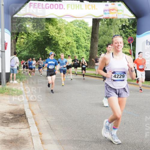 29.06.2025 - hella hamburg halbmarathon MichiJ http://msf.ph/oto/8271089 29.06.2025 10:31:16 Zwischen KM18-KM19 1353, 2653, 4229, 4235, 7448, 7635, 7734, 7765, 9364, 10216, 11177, 11907, 12327, 15233, 17733, 17864, 17911, 18274, 18449, 18659, 18920, 18987, 19090 meine-sportfotos.de