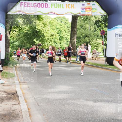 29.06.2025 - hella hamburg halbmarathon MichiJ http://msf.ph/oto/8271124 29.06.2025 10:55:50 Zwischen KM18-KM19 5166, 8256, 8563, 15369, 16687, 18189, 18910 meine-sportfotos.de