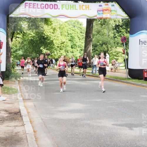 29.06.2025 - hella hamburg halbmarathon MichiJ http://msf.ph/oto/8271132 29.06.2025 10:55:50 Zwischen KM18-KM19 5166, 8256, 8563, 15369, 16687, 18189, 18910 meine-sportfotos.de