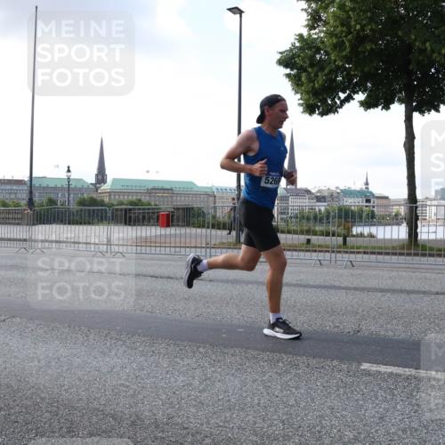 29.06.2025 - hella hamburg halbmarathon Lena Gebhardt http://msf.ph/oto/8271146 29.06.2025 09:44:56 Lombardsbrücke 5269, 1065, 1827, 2021, 2746, 3075, 3201, 3845, 3968, 4678, 5269, 5367, 6619, 6781, 7349, 8473, 8731, 10156, 10486, 10848, 11169, 11877, 12287, 12337, 12369, 12595, 12900, 13779, 13838, 13956, 14140, 14164, 15268, 15576, 15583, 15880, 15883, 16377, 16508, 16713, 16736, 16818, 17354, 17428, 18567, 18699, 19114 meine-sportfotos.de