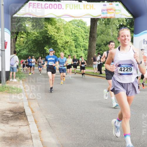 29.06.2025 - hella hamburg halbmarathon MichiJ http://msf.ph/oto/8271148 29.06.2025 10:31:16 Zwischen KM18-KM19 1353, 2653, 4229, 4235, 7448, 7635, 7734, 7765, 9364, 10216, 11177, 11907, 12327, 15233, 17733, 17864, 17911, 18274, 18449, 18659, 18920, 18987, 19090 meine-sportfotos.de