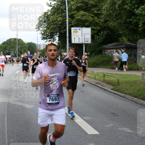 29.06.2025 - hella hamburg halbmarathon Yannick Fuchs http://msf.ph/oto/8271169 29.06.2025 10:36:59 20KM 1209, 1312, 1700, 1903, 2233, 3523, 4235, 4823, 5436, 6721, 6770, 7035, 7363, 7448, 7693, 7734, 7765, 7865, 9833, 10216, 10469, 11907, 12098, 13446, 13483, 13709, 13725, 14811, 15095, 15175, 15270, 15297, 15301, 16295, 16333, 16507, 16626, 16660, 16677, 17000, 17016, 17177, 17363, 17637, 17864, 18330, 18559, 18632, 18680, 18920 meine-sportfotos.de