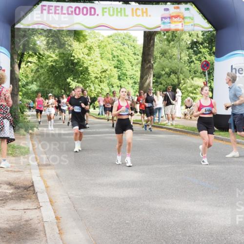 29.06.2025 - hella hamburg halbmarathon MichiJ http://msf.ph/oto/8271220 29.06.2025 10:55:51 Zwischen KM18-KM19 5166, 8256, 8563, 11582, 16687, 18189, 18910 meine-sportfotos.de