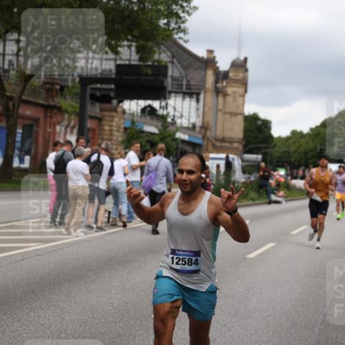 29.06.2025 - hella hamburg halbmarathon Yannick Fuchs http://msf.ph/oto/8271242 29.06.2025 10:49:07 20KM 1120, 1143, 1506, 2029, 2119, 2252, 2448, 2955, 3256, 3652, 4029, 4616, 4868, 4897, 4903, 5021, 6355, 6891, 6938, 8487, 8618, 10044, 10188, 11568, 11799, 12248, 12483, 12526, 12544, 12584, 13267, 14750, 14834, 14845, 14909, 15854, 15868, 15896, 16108, 16110, 16327, 16334, 17603, 17842, 18031, 18190, 18380 meine-sportfotos.de