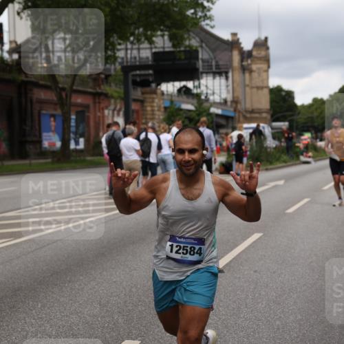 29.06.2025 - hella hamburg halbmarathon Yannick Fuchs http://msf.ph/oto/8271310 29.06.2025 10:49:07 20KM 1120, 1143, 1506, 2029, 2119, 2252, 2448, 2955, 3256, 3652, 4029, 4616, 4868, 4897, 4903, 5021, 6355, 6891, 6938, 8487, 8618, 10044, 10188, 11568, 11799, 12248, 12483, 12526, 12544, 12584, 13267, 14750, 14834, 14845, 14909, 15854, 15868, 15896, 16108, 16110, 16327, 16334, 17603, 17842, 18031, 18190, 18380 meine-sportfotos.de