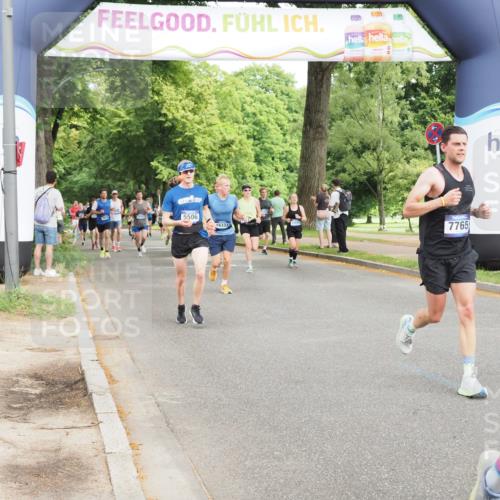 29.06.2025 - hella hamburg halbmarathon MichiJ http://msf.ph/oto/8271318 29.06.2025 10:31:17 Zwischen KM18-KM19 1353, 2653, 4229, 4235, 5506, 7448, 7635, 7734, 7765, 9364, 10216, 11177, 11907, 12327, 15233, 16333, 17733, 17864, 17911, 18274, 18449, 18659 meine-sportfotos.de