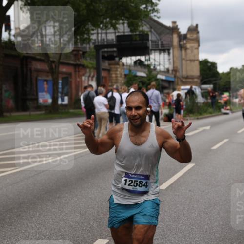 29.06.2025 - hella hamburg halbmarathon Yannick Fuchs http://msf.ph/oto/8271323 29.06.2025 10:49:07 20KM 1120, 1143, 1506, 2029, 2119, 2252, 2448, 2955, 3256, 3652, 4029, 4616, 4868, 4897, 4903, 5021, 6355, 6891, 6938, 8487, 8618, 10044, 10188, 11568, 11799, 12248, 12483, 12526, 12544, 12584, 13267, 14750, 14834, 14845, 14909, 15854, 15868, 15896, 16108, 16110, 16327, 16334, 17603, 17842, 18031, 18190, 18380 meine-sportfotos.de