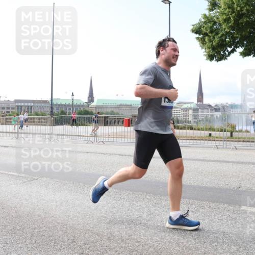 29.06.2025 - hella hamburg halbmarathon Lena Gebhardt http://msf.ph/oto/8271336 29.06.2025 10:11:22 Lombardsbrücke 1166, 1531, 1723, 1781, 1866, 2868, 3837, 4287, 5254, 5653, 7271, 7370, 8115, 8171, 8206, 8207, 8368, 8561, 8807, 8810, 9119, 10196, 10372, 11149, 11321, 11755, 12286, 12556, 12571, 12790, 12836, 13203, 13603, 13939, 14008, 14022, 14149, 14270, 15009, 15252, 15797, 15908, 16383, 17142, 17500, 17787, 18278, 18382, 19172, 19241 meine-sportfotos.de