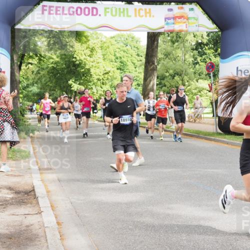29.06.2025 - hella hamburg halbmarathon MichiJ http://msf.ph/oto/8271348 29.06.2025 10:55:53 Zwischen KM18-KM19 4663, 5166, 7802, 8256, 8563, 9845, 11582, 11611, 13285, 14270, 16687, 18189, 18910 meine-sportfotos.de