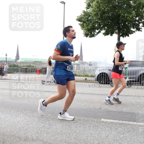 29.06.2025 - hella hamburg halbmarathon Lena Gebhardt http://msf.ph/oto/8271354 29.06.2025 10:34:51 Lombardsbrücke 14273, 8705, 13, 1025, 1284, 1497, 1849, 2023, 2355, 2412, 3130, 3409, 3420, 4540, 4884, 5453, 5609, 6034, 6171, 6310, 6329, 6335, 6379, 6397, 6571, 6803, 6843, 7020, 7299, 7386, 7644, 7733, 8369, 8705, 8793, 9122, 9164, 9248, 9379, 9448, 9514, 10335, 10358, 10464, 10606, 10674, 11122, 11245, 11646, 11872, 12019, 12164, 12236, 12382, 12764, 13957, 15477, 16238, 16311, 16390, 16682, 16919, 17230, 18158, 18941 meine-sportfotos.de