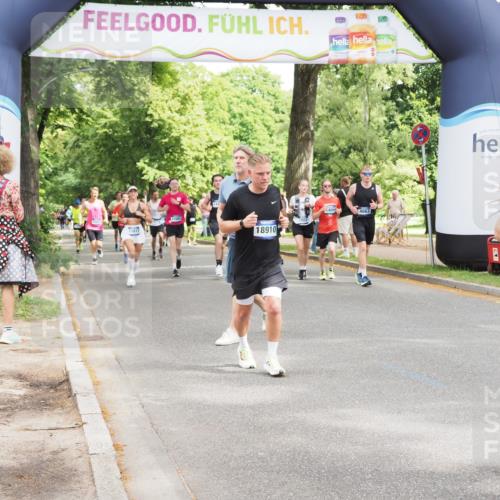 29.06.2025 - hella hamburg halbmarathon MichiJ http://msf.ph/oto/8271374 29.06.2025 10:55:53 Zwischen KM18-KM19 4663, 5166, 7802, 8256, 8563, 9845, 11582, 11611, 13285, 14270, 16687, 18189, 18910 meine-sportfotos.de