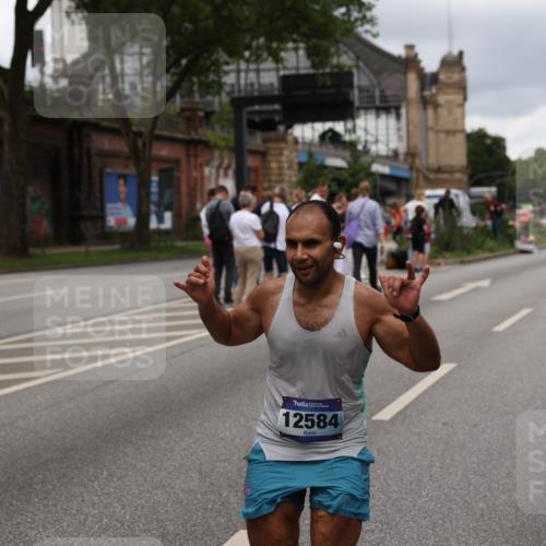 29.06.2025 - hella hamburg halbmarathon Yannick Fuchs http://msf.ph/oto/8271377 29.06.2025 10:49:07 20KM 1120, 1143, 1506, 2029, 2119, 2252, 2448, 2955, 3256, 3652, 4029, 4616, 4868, 4897, 4903, 5021, 6355, 6891, 6938, 8487, 8618, 10044, 10188, 11568, 11799, 12248, 12483, 12526, 12544, 12584, 13267, 14750, 14834, 14845, 14909, 15854, 15868, 15896, 16108, 16110, 16327, 16334, 17603, 17842, 18031, 18190, 18380 meine-sportfotos.de