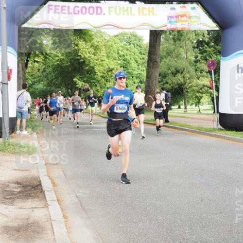 29.06.2025 - hella hamburg halbmarathon MichiJ http://msf.ph/oto/8271410 29.06.2025 10:31:17 Zwischen KM18-KM19 1353, 2653, 4229, 4235, 5506, 7448, 7635, 7734, 7765, 9364, 10216, 11177, 11907, 12327, 15233, 16333, 17733, 17864, 17911, 18274, 18449, 18659 meine-sportfotos.de