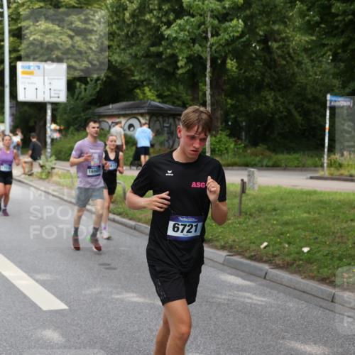 29.06.2025 - hella hamburg halbmarathon Yannick Fuchs http://msf.ph/oto/8271441 29.06.2025 10:37:00 20KM 1209, 1312, 1700, 2233, 3523, 4235, 4823, 5436, 6721, 6770, 7035, 7448, 7693, 7734, 7765, 7865, 9833, 10216, 10469, 11907, 12098, 13446, 13483, 13709, 13725, 14811, 14813, 15095, 15175, 15270, 15297, 15301, 16295, 16333, 16507, 16626, 16660, 16677, 17000, 17016, 17177, 17363, 17864, 18330, 18559, 18632, 18680, 18920 meine-sportfotos.de