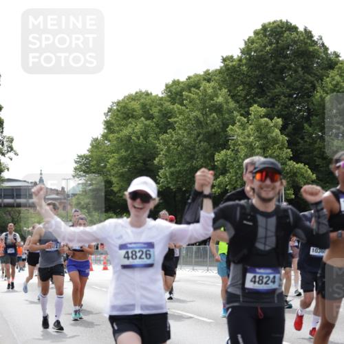 29.06.2025 - hella hamburg halbmarathon Jannik Wohlers http://msf.ph/oto/8271483 29.06.2025 10:33:53 Lombardsbrücke 1672, 2265, 2412, 2464, 2496, 2510, 2511, 2801, 2933, 3145, 3829, 3848, 4824, 4826, 5609, 6105, 6571, 6574, 7324, 7329, 8349, 8965, 9379, 10360, 10564, 11432, 11668, 11872, 12165, 12896, 13437, 13747, 13957, 14047, 14058, 14854, 14855, 14918, 14919, 15793, 15983, 16115, 16578, 16919, 17105, 17230, 17650, 17789, 18044, 18941 meine-sportfotos.de