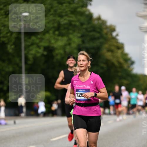 29.06.2025 - hella hamburg halbmarathon Dr. Thomas Lammeyer http://msf.ph/oto/8271485 29.06.2025 10:15:11 Kennedybrücke 1531, 1866, 4287, 5379, 5440, 8171, 8807, 8810, 9169, 10196, 10372, 11149, 11321 meine-sportfotos.de