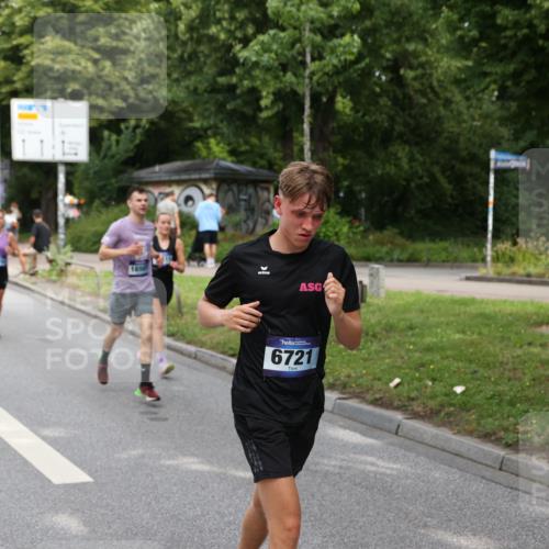 29.06.2025 - hella hamburg halbmarathon Yannick Fuchs http://msf.ph/oto/8271486 29.06.2025 10:37:01 20KM 1209, 1312, 1700, 2233, 3523, 4235, 4823, 5436, 6721, 6770, 7035, 7448, 7693, 7734, 7765, 7865, 9833, 10216, 10469, 11907, 12098, 13446, 13709, 13725, 14811, 14813, 15095, 15175, 15270, 15297, 15301, 15535, 16295, 16333, 16507, 16626, 16660, 16677, 17000, 17016, 17177, 17363, 17864, 18330, 18559, 18632, 18680, 18920 meine-sportfotos.de