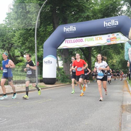 29.06.2025 - hella hamburg halbmarathon KatJ http://msf.ph/oto/8271505 29.06.2025 10:39:49 Zwischen KM18-KM19 1257, 1657, 2814, 5008, 5020, 5093, 6198, 7383, 7475 meine-sportfotos.de