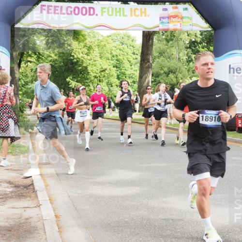 29.06.2025 - hella hamburg halbmarathon MichiJ http://msf.ph/oto/8271507 29.06.2025 10:55:54 Zwischen KM18-KM19 1406, 4663, 5166, 7802, 8256, 9845, 11582, 11611, 13285, 14270, 15858, 16687, 18189, 18910 meine-sportfotos.de